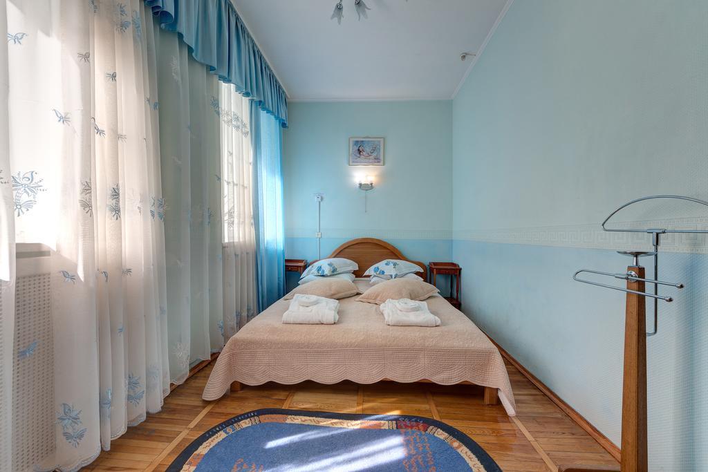 Aleksandria Hotel Kyiv Exterior photo