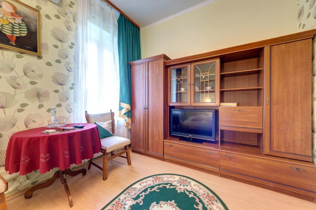 Aleksandria Hotel Kyiv Exterior photo